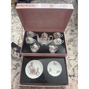 Reutter Porcelain - - Peter Rabbit - Medium Tea Set w/Case